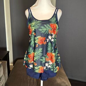 Women’s Navy Floral Tankini Two Piece Swimsuit Boy Short Bottom Size L (US8) NEW